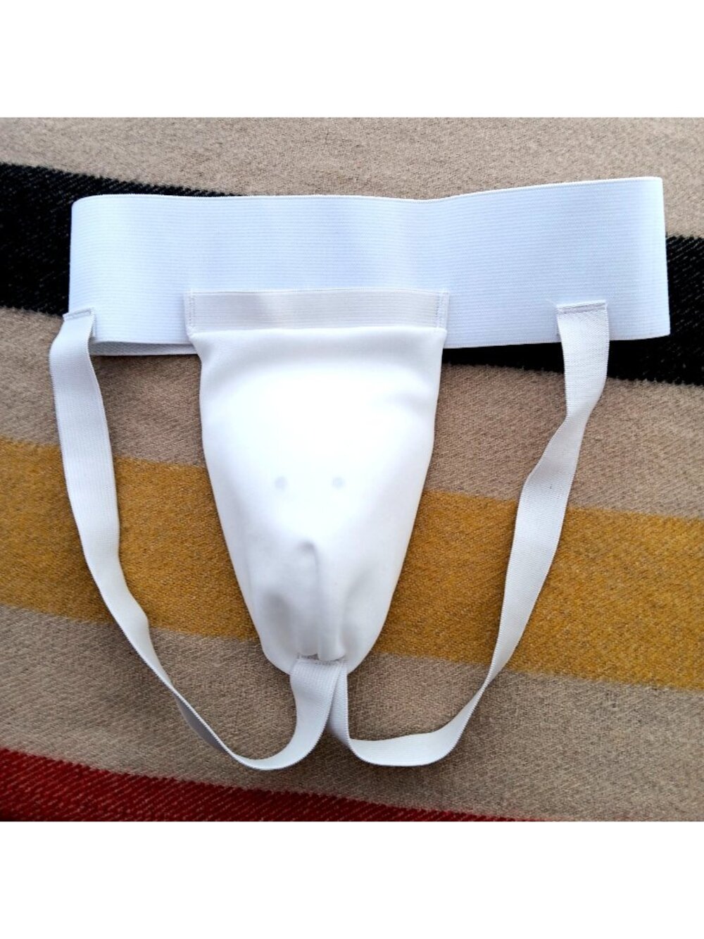 Vintage NOS Athletic Mens Medium White Protective Jockstrap Hard Shell Cup 80s